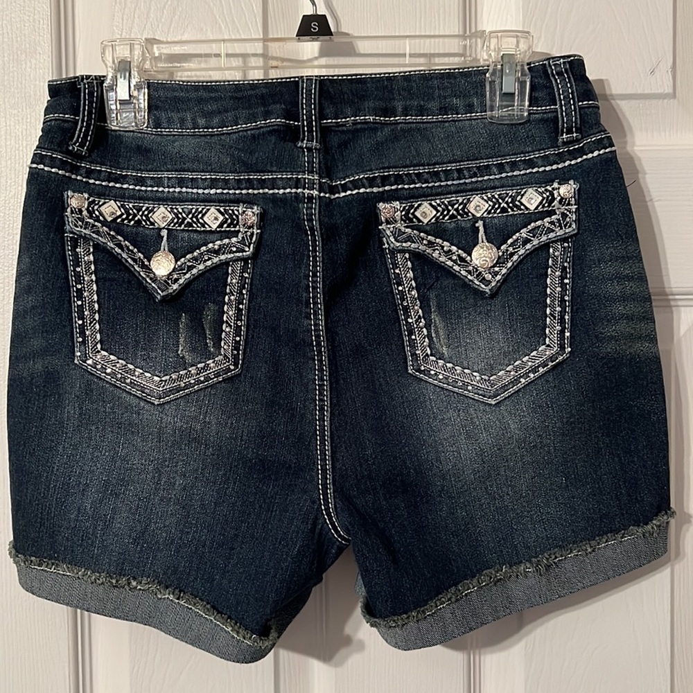 CATO Premium Denim Embellished Shorts - Size 10 - Picture 2 of 5